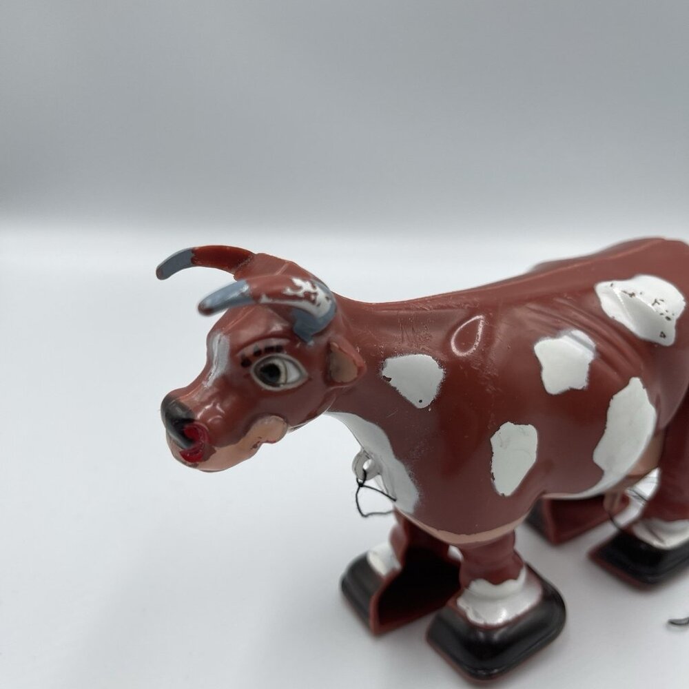 Vintage Marx Milking Cow Walk-A-Way Toy Walking Action Works! - Picture 10 of 16